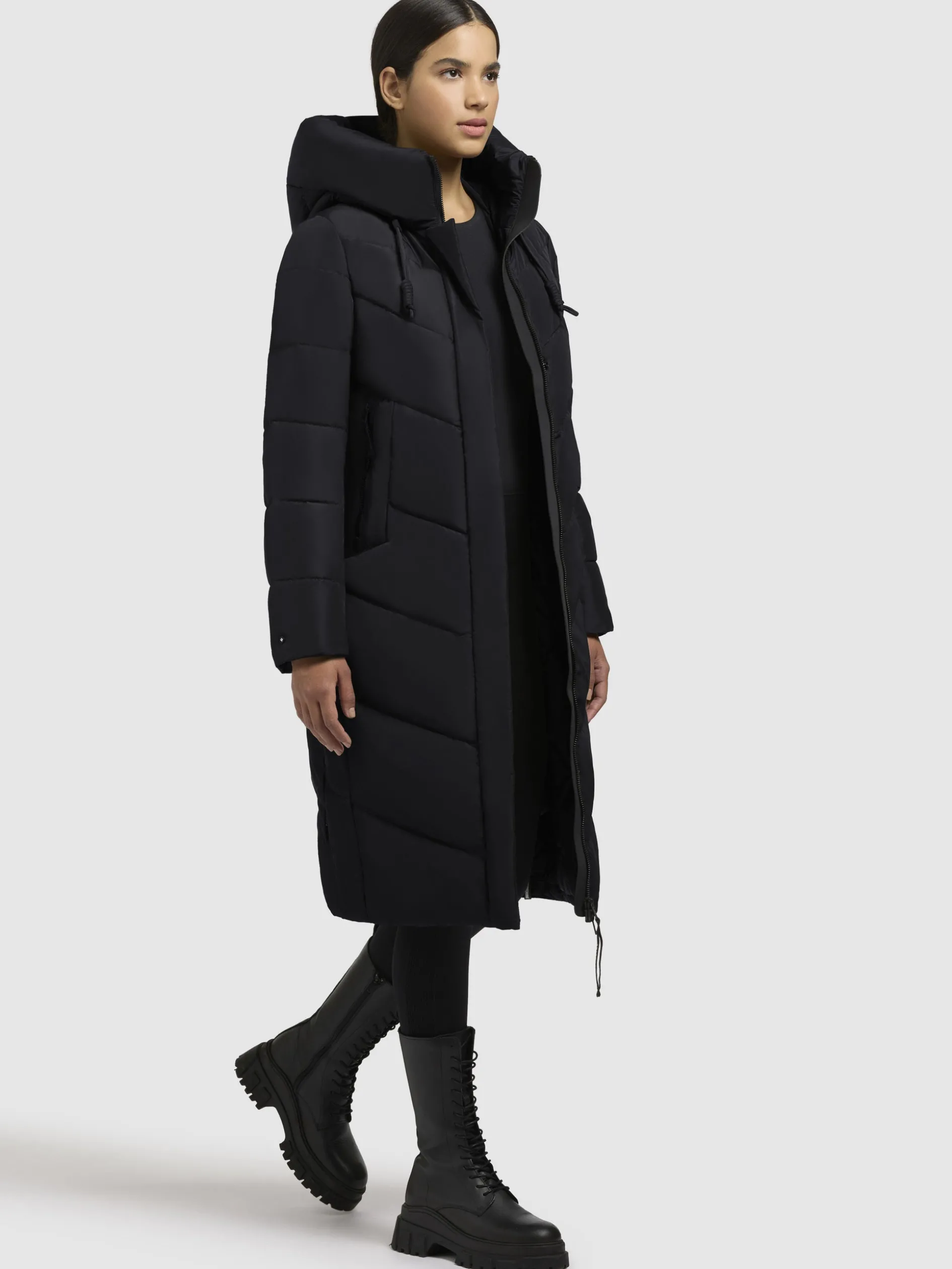 Mantel TARU Schwarz